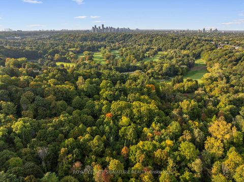 Photo 49 at 137 Cheltenham Avenue, York Mills, Toronto