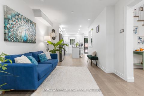 Photo 6 at 1118 Avondale Drive, WC Wedgewood Creek, Oakville