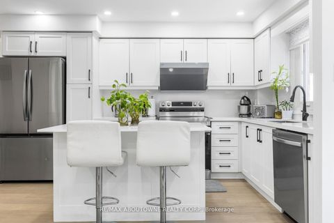 Photo 12 at 1118 Avondale Drive, WC Wedgewood Creek, Oakville