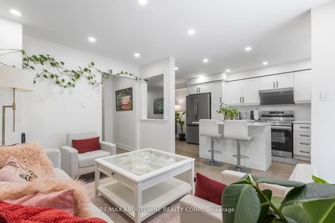 Photo 13 at 1118 Avondale Drive, WC Wedgewood Creek, Oakville