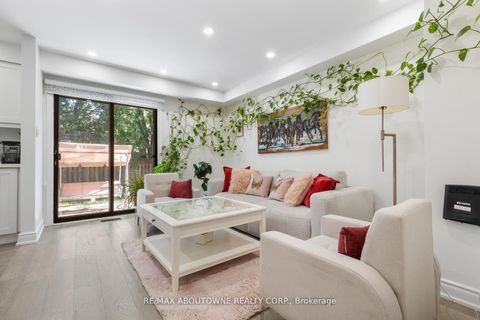 Photo 15 at 1118 Avondale Drive, WC Wedgewood Creek, Oakville