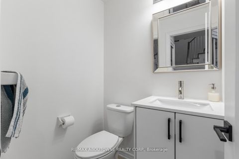 Photo 17 at 1118 Avondale Drive, WC Wedgewood Creek, Oakville