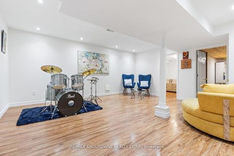 Photo 24 at 1118 Avondale Drive, WC Wedgewood Creek, Oakville