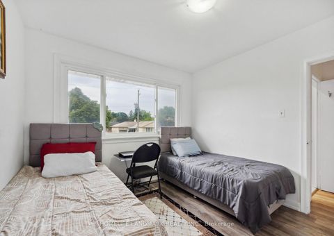 Photo 8 at 174 Pannahill Road, Bathurst Manor, Toronto