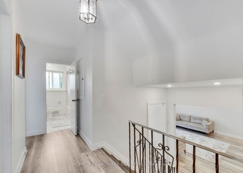 Photo 13 at 174 Pannahill Road, Bathurst Manor, Toronto