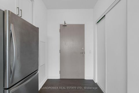 Photo 9 at PH719 - 681 Yonge Street, Painswick South, Barrie