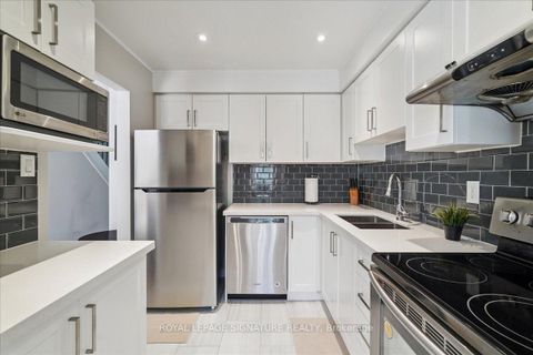 Photo 4 at 52 - 1131 Sandhurst Circle, Agincourt North, Toronto