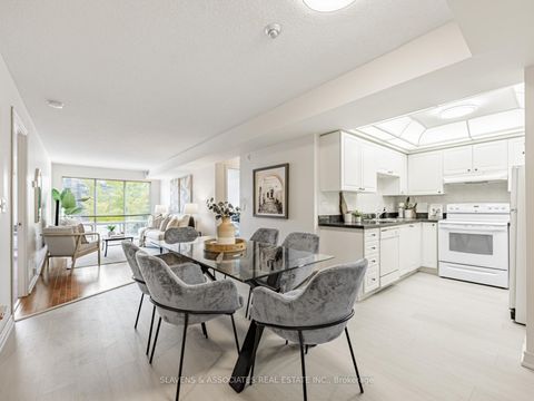 Photo 4 at 216 - 211 Randolph Road, Leaside, Toronto