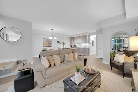 Photo 13 at 13 - 66 Long Branch Avenue, Long Branch, Toronto