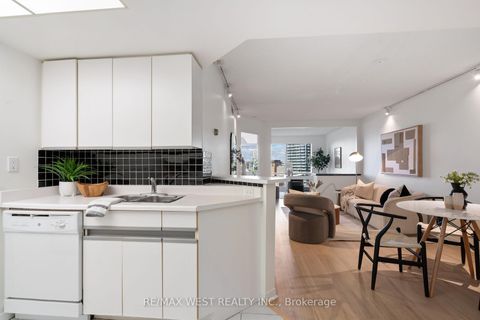 Photo 8 at 2002 - 1001 Bay Street, Bay Street Corridor, Toronto