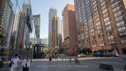 Photo 42 at 2002 - 1001 Bay Street, Bay Street Corridor, Toronto