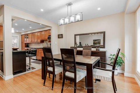 Photo 15 at 125 Kersey Crescent, North Richvale, Richmond Hill