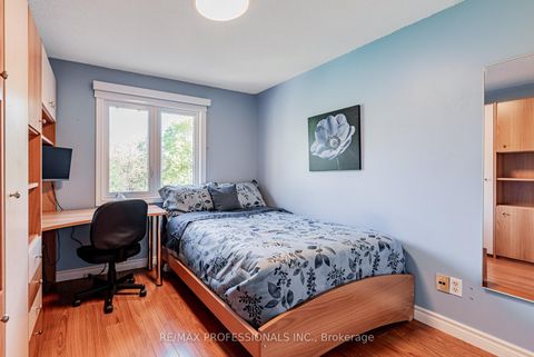 Photo 27 at 125 Kersey Crescent, North Richvale, Richmond Hill