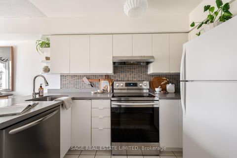 Photo 9 at 221 - 20 Merchant Lane, Dufferin Grove, Toronto