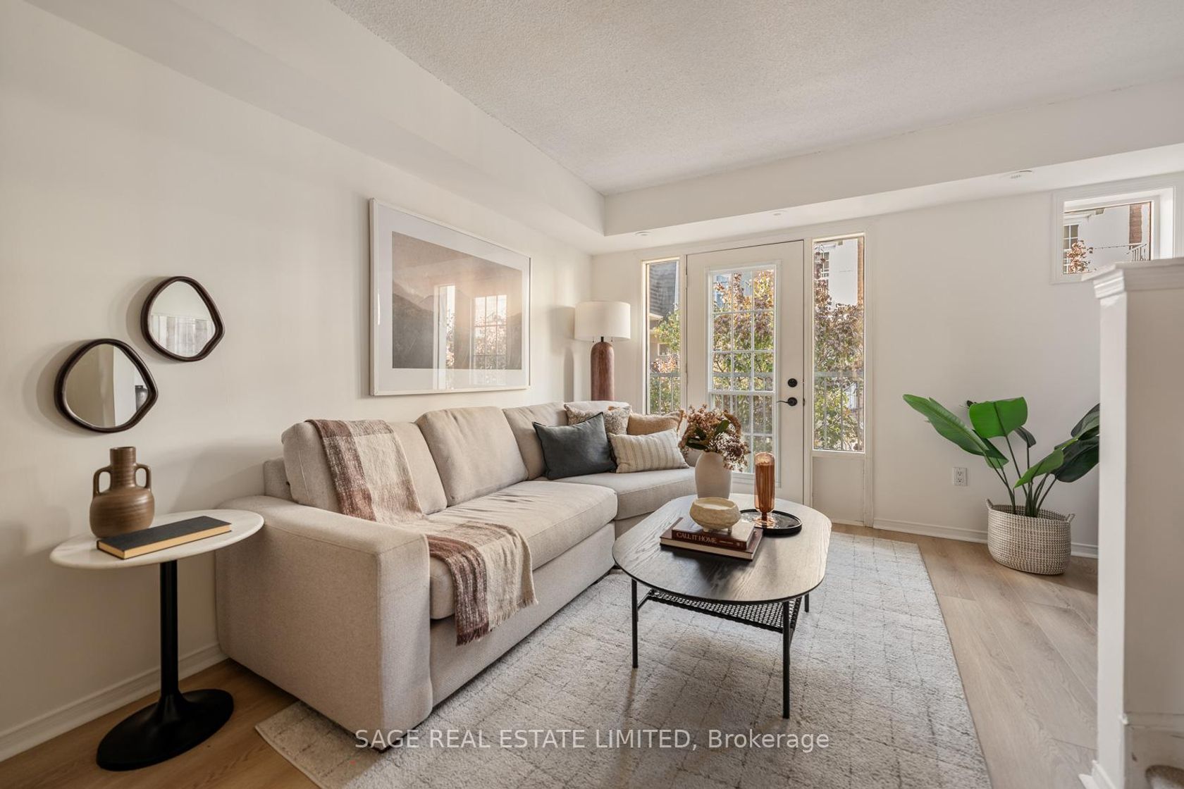 221 - 20 Merchant Lane, Dufferin Grove, Toronto photo 2