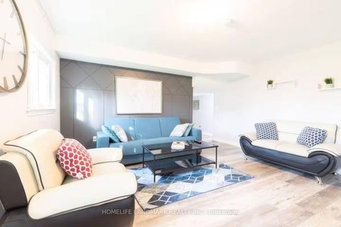 Photo 11 at 12 Blue Forest Drive, Bathurst Manor, Toronto