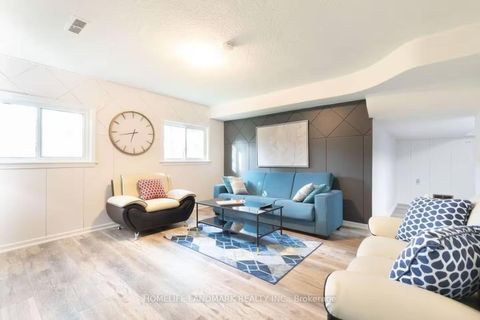 Photo 13 at 12 Blue Forest Drive, Bathurst Manor, Toronto