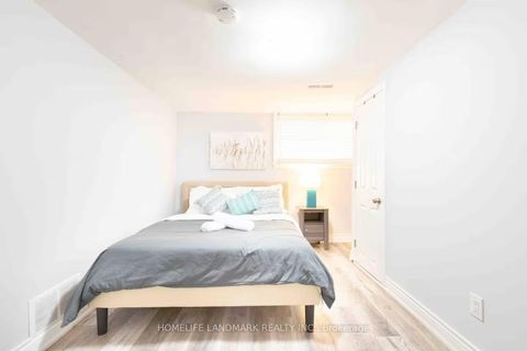 Photo 29 at 12 Blue Forest Drive, Bathurst Manor, Toronto