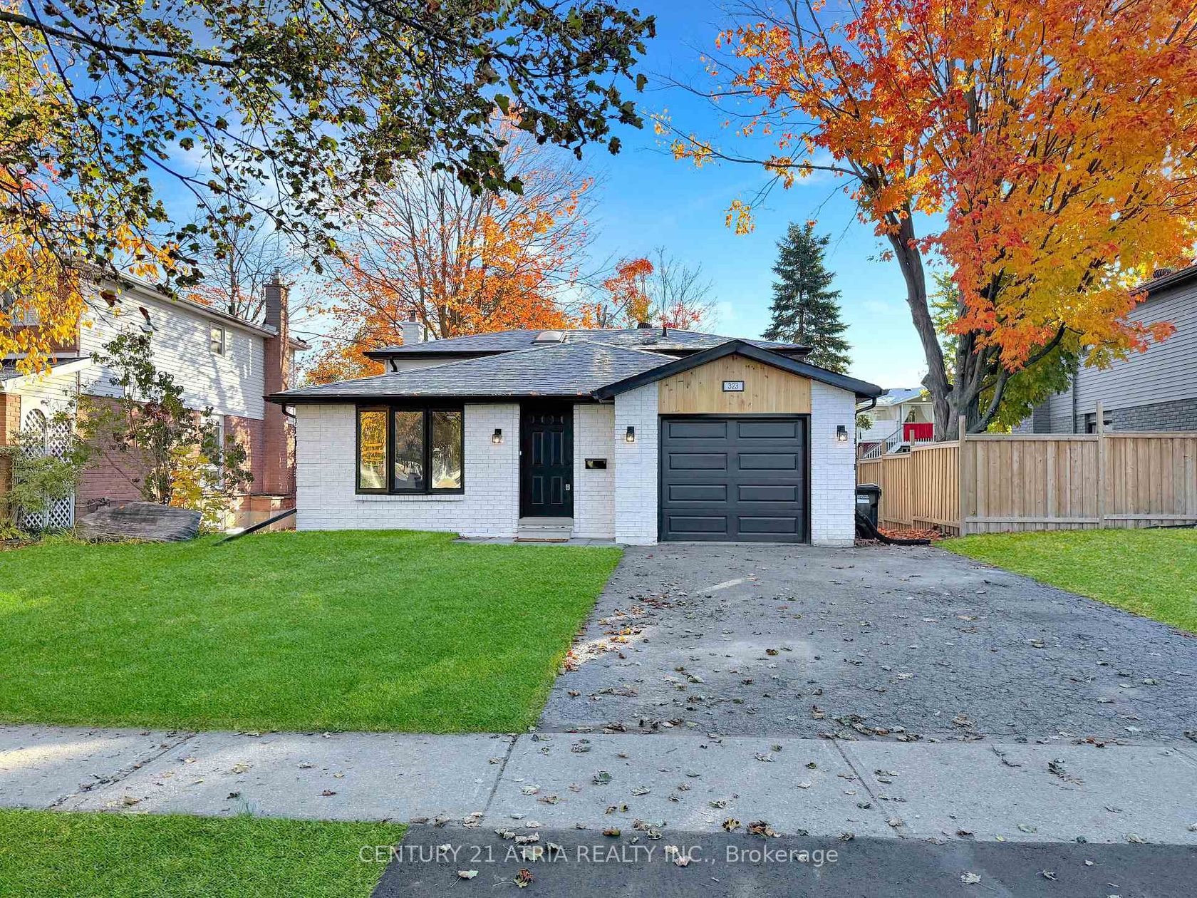 323 Nelson Street, Grove East, Barrie photo number 2