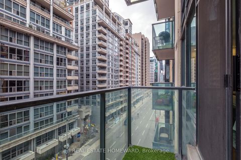 Photo 4 at 602 - 263 Wellington Street W, Waterfront Communities C1, Toronto