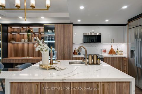 Photo 12 at 602 - 263 Wellington Street W, Waterfront Communities C1, Toronto