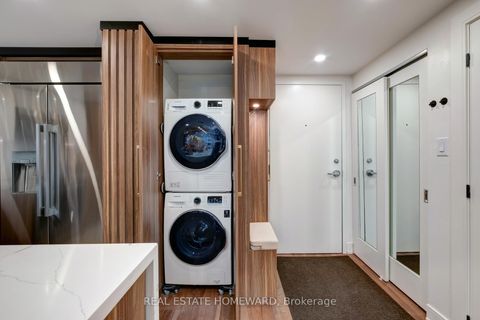 Photo 17 at 602 - 263 Wellington Street W, Waterfront Communities C1, Toronto