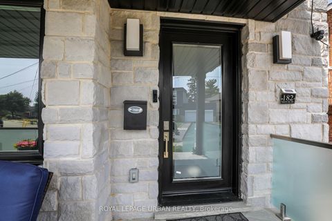 Photo 3 at 182 Parkview Hill Crescent, Parkview, Toronto