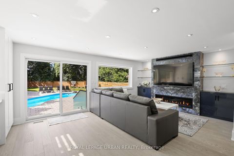 Photo 12 at 182 Parkview Hill Crescent, Parkview, Toronto