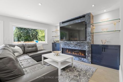 Photo 13 at 182 Parkview Hill Crescent, Parkview, Toronto