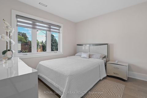 Photo 27 at 182 Parkview Hill Crescent, Parkview, Toronto