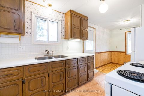 Photo 7 at 67 Main Street, Rural Innisfil, Innisfil