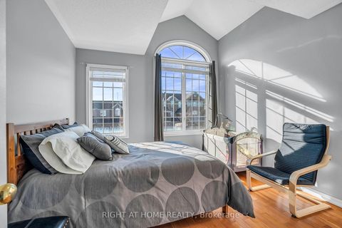 Photo 10 at 421 John Deisman Boulevard, Vellore Village, Vaughan