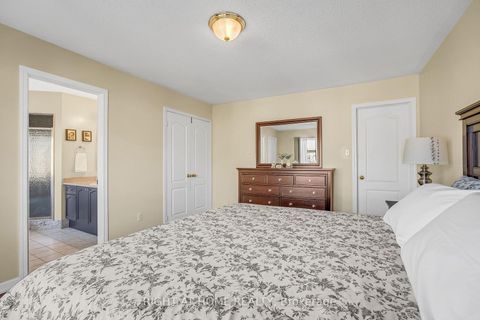 Photo 33 at 421 John Deisman Boulevard, Vellore Village, Vaughan