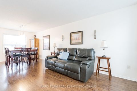 Photo 12 at 7 Round Leaf Court, Holly, Barrie