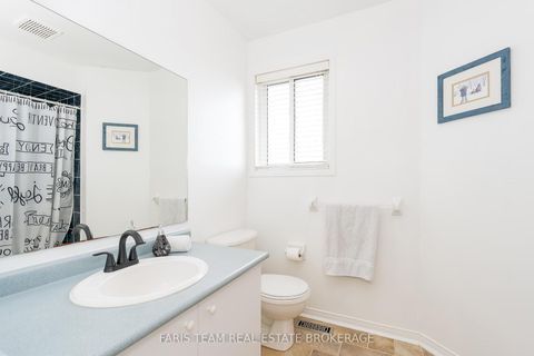 Photo 22 at 7 Round Leaf Court, Holly, Barrie