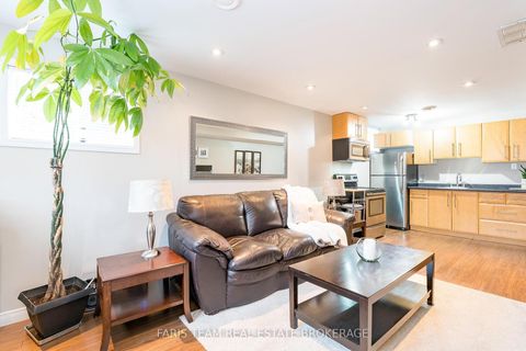 Photo 26 at 7 Round Leaf Court, Holly, Barrie