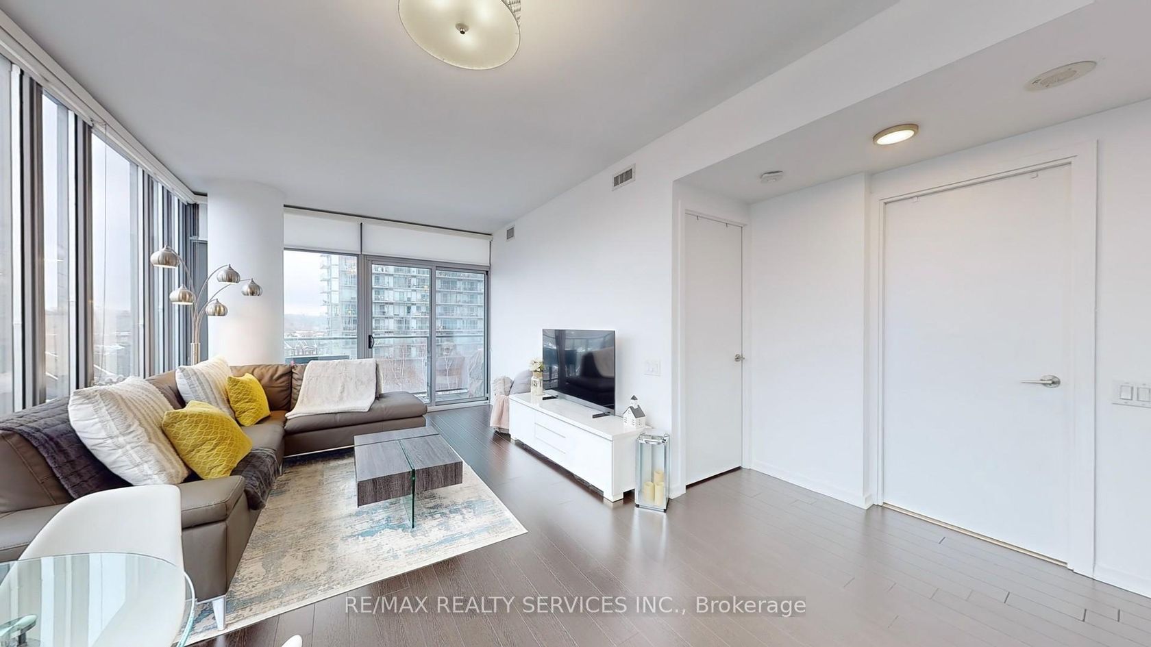 Photo 6 at 511 - 105 The Queensway Avenue, Swansea, Toronto Photo 6 at 511 - 105 The Queensway Avenue, Swansea, Toronto