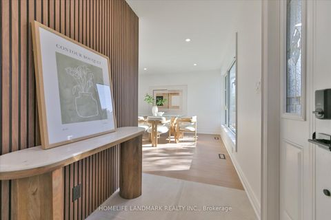 Photo 3 at 421 Browndale Crescent, Crosby, Richmond Hill