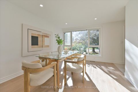 Photo 4 at 421 Browndale Crescent, Crosby, Richmond Hill