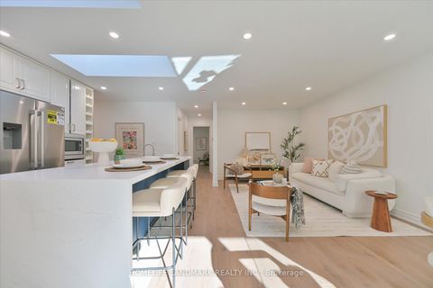 Photo 7 at 421 Browndale Crescent, Crosby, Richmond Hill