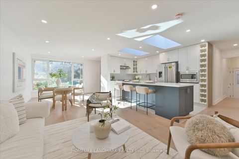 Photo 11 at 421 Browndale Crescent, Crosby, Richmond Hill