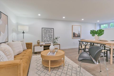 Photo 31 at 421 Browndale Crescent, Crosby, Richmond Hill