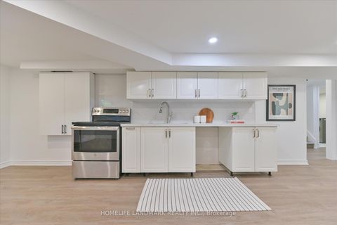 Photo 33 at 421 Browndale Crescent, Crosby, Richmond Hill