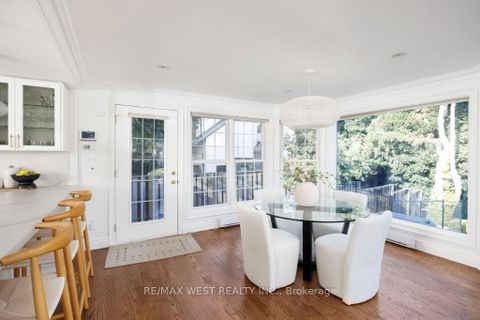 Photo 13 at 207 Ellis Avenue, Swansea, Toronto