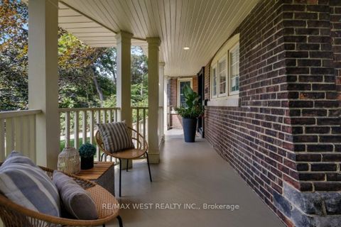 Photo 36 at 207 Ellis Avenue, Swansea, Toronto