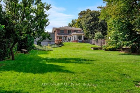 Photo 44 at 207 Ellis Avenue, Swansea, Toronto