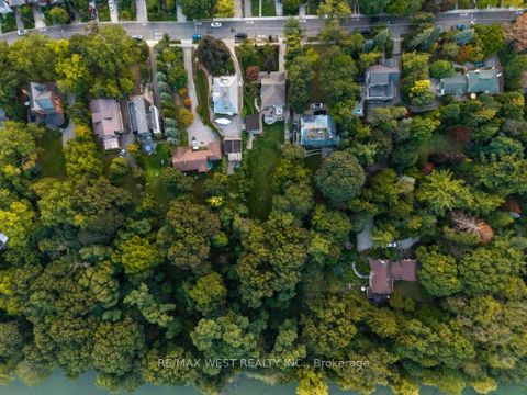 Photo 47 at 207 Ellis Avenue, Swansea, Toronto