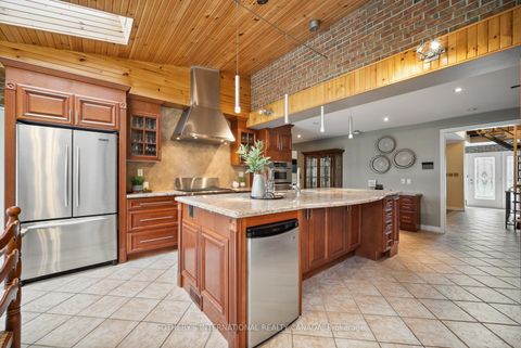 Photo 11 at 55 Hillside Avenue, Concord, Vaughan