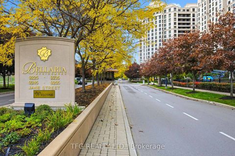 Photo 1 at 417 - 9225 Jane Street, Maple, Vaughan