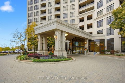 Photo 5 at 417 - 9225 Jane Street, Maple, Vaughan